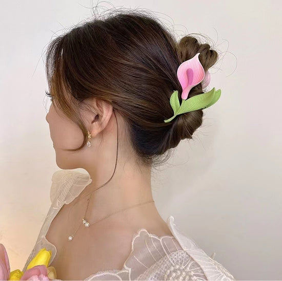 Calla Floral Clip main image 0