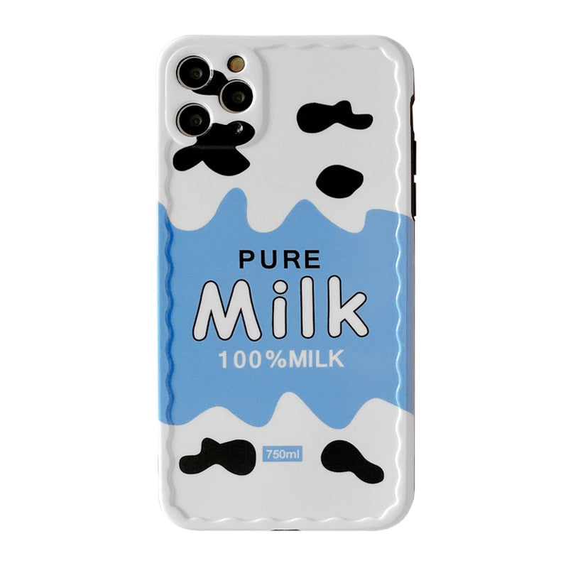 Capa para celular com leite e morango
